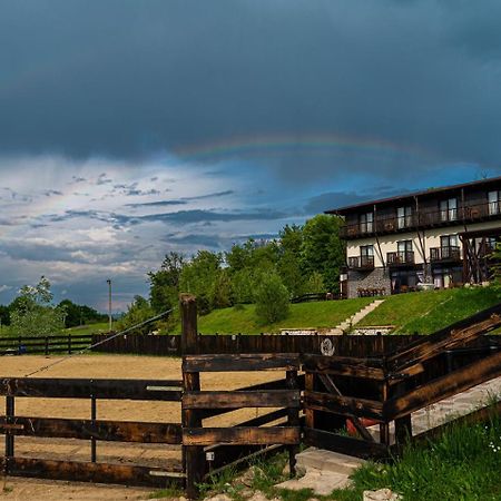 Potcoava Mountain Hideaway Hotel Runcu  Exterior photo